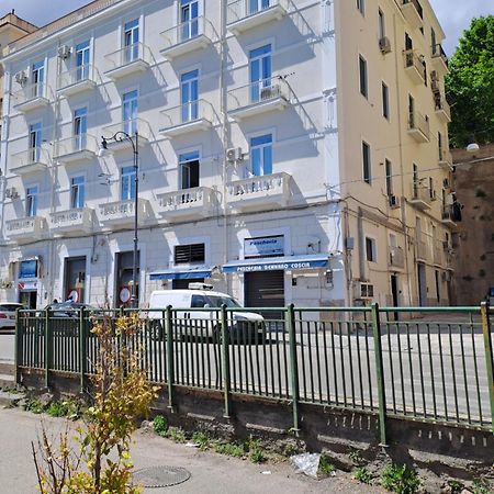 Ti Porto Al Centro Unforgettable Moments Apartment ซาแลร์โน ภายนอก รูปภาพ