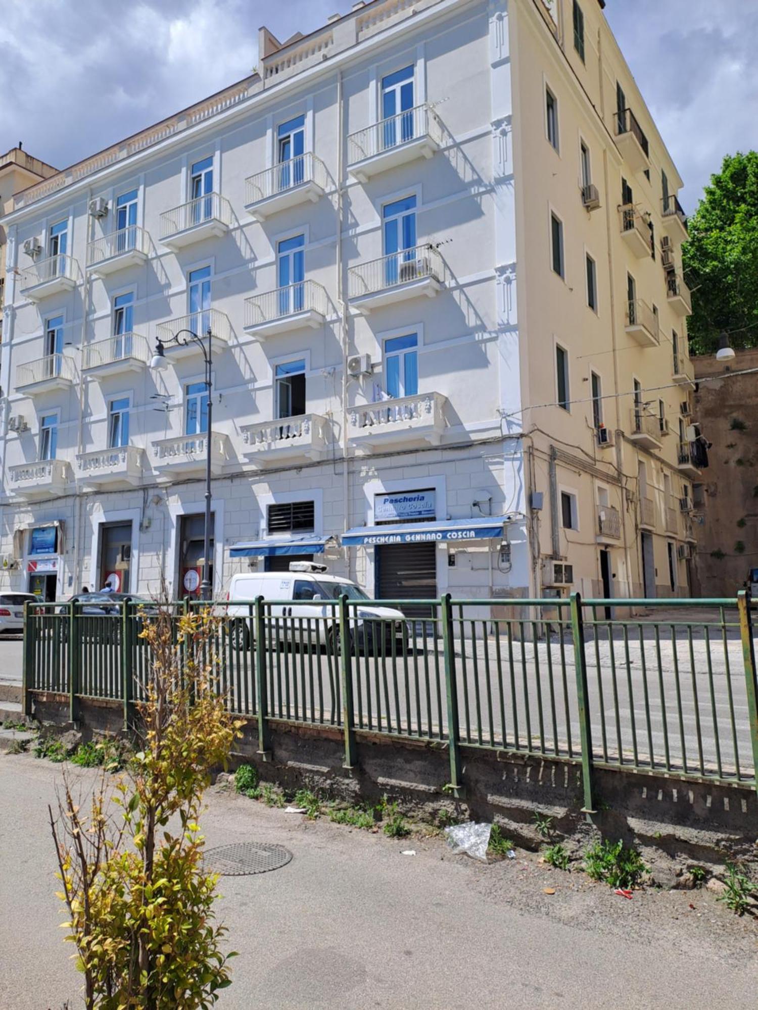 Ti Porto Al Centro Unforgettable Moments Apartment ซาแลร์โน ภายนอก รูปภาพ